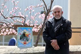 زمزمه فرازی از دعای عرفه با نوای پدر شهید «مرتضی کریمی»