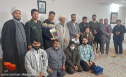 بزم روضه در منزل شهید رضا عزیز زادگان برگزار شد