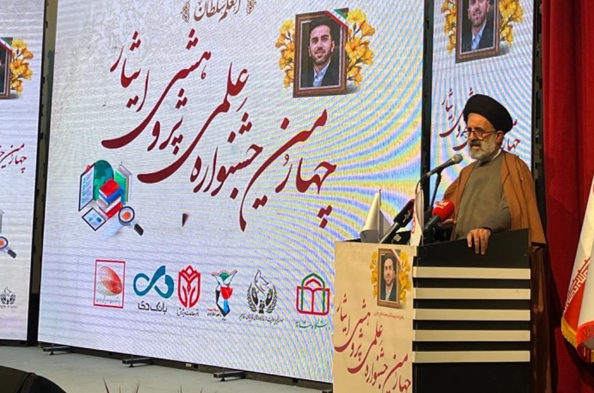 توجه همزمان به علم و عمل، قدرت&zwnj;آفرین است