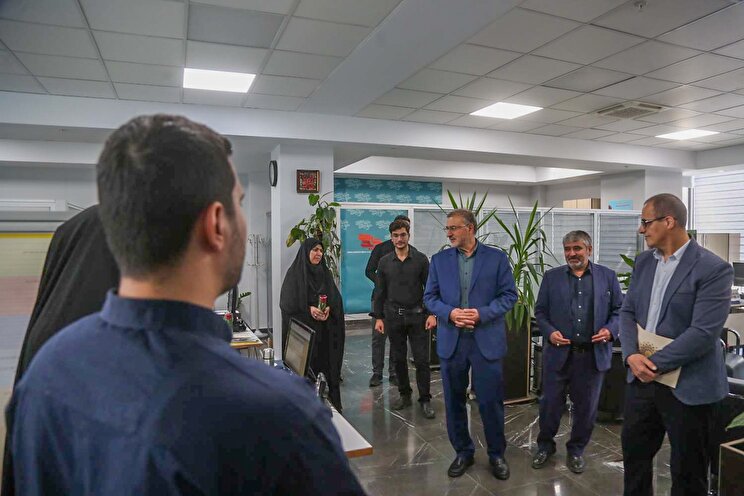 عکس/ دیدار معاون فرهنگی و آموزشی بنیاد شهید با خبرنگاران نوید شاهد به مناسبت روز خبرنگار