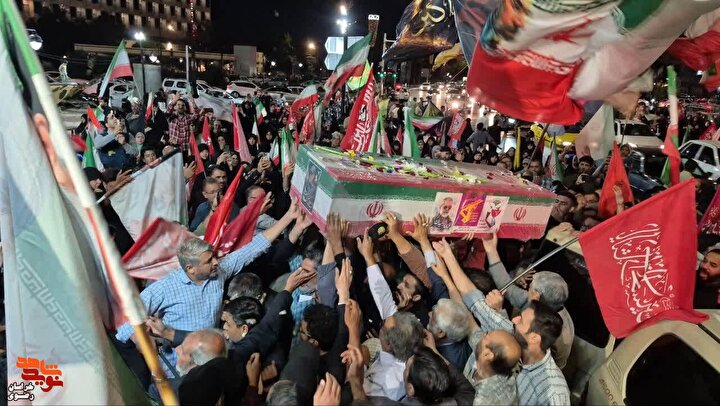 کلیپ/پیکر سردار جانباز شهید «حسین ظریفی» بر دوش مردم مشهد تشییع شد